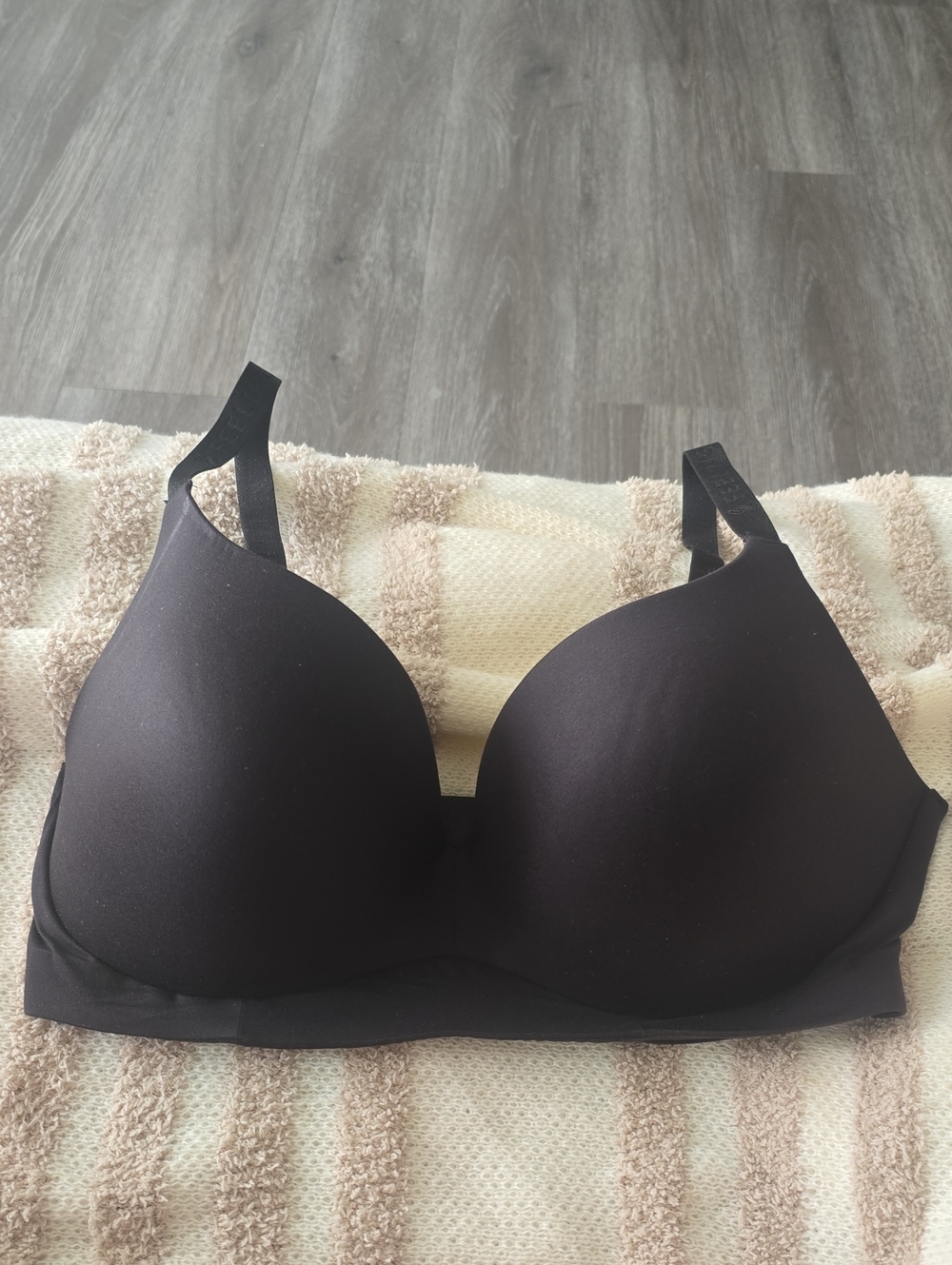 FeelingGirl Smooth Wireless Bra - Black